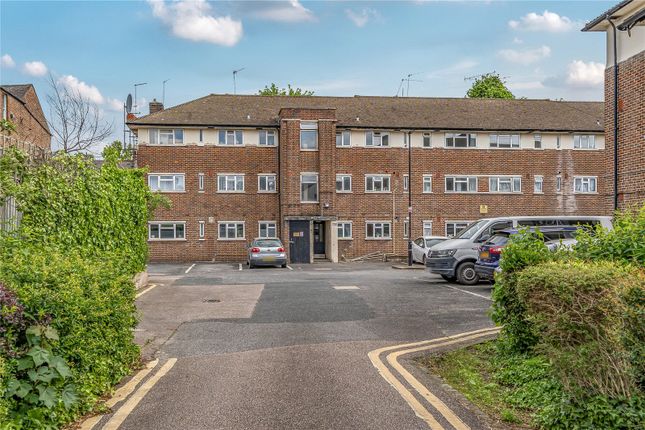 Kelland Close, Park Road, London, N8 3 bed apartment for sale