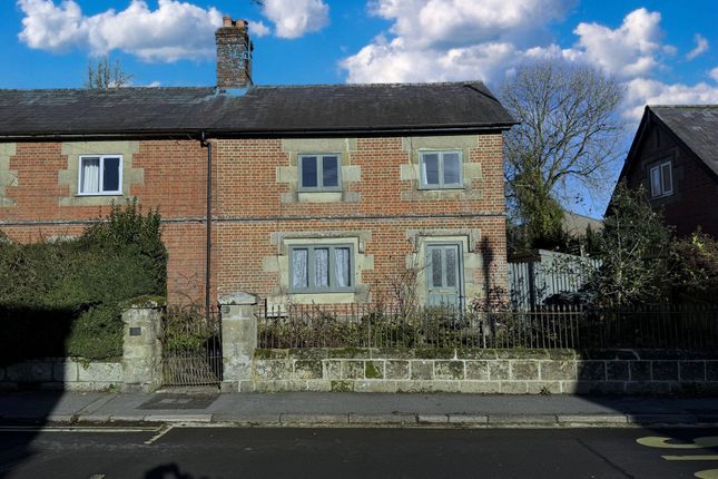 Salisbury Street, Town Centre... 3 bed cottage for sale