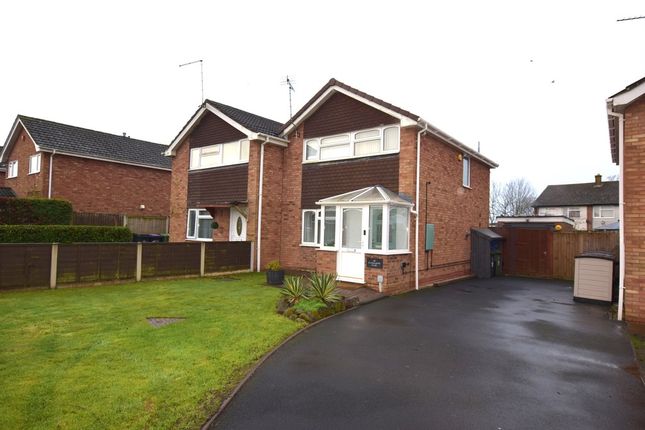 Caernarvon Close, Market Drayton... 3 bed semi