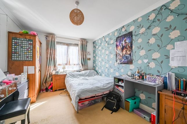 2 bed flat
