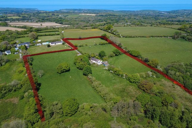 Mydroilyn 3 bed property with land for sale
