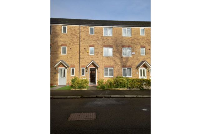 4 bed town house