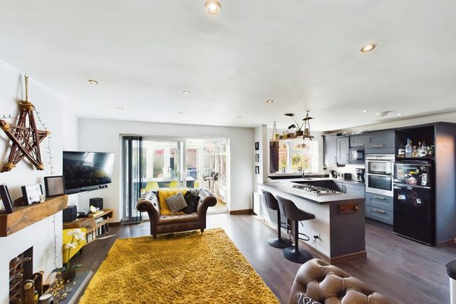 Forge Close, Southampton SO31 4 bed bungalow for sale
