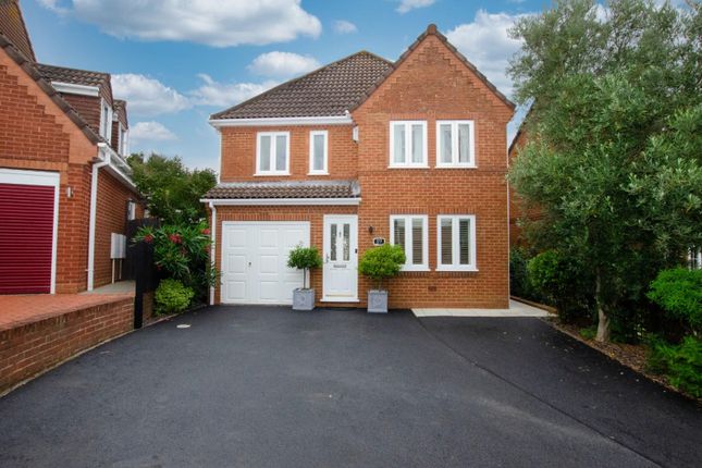 4 bed detached house