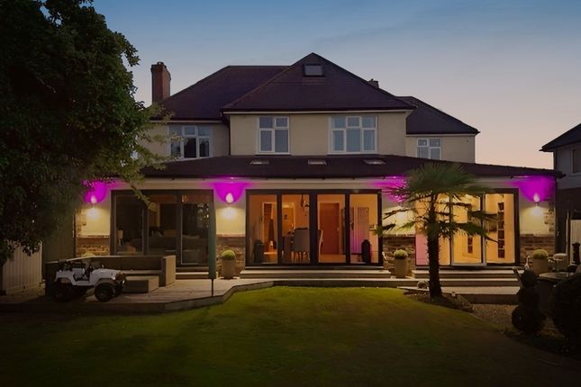 4 bed detached house