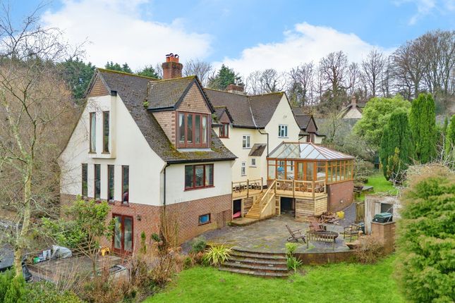 6 bedroom detached house for sale