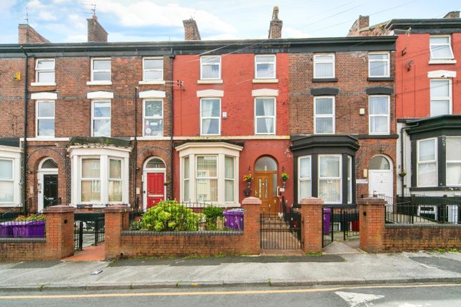 5 bed terraced house