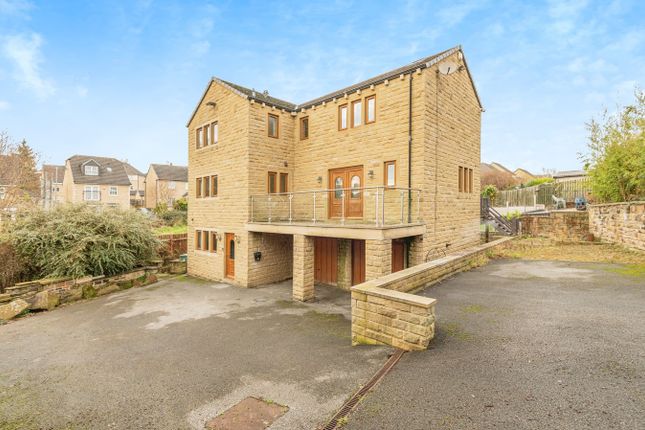 Broad Oaks Close, Dewsbury WF12 5 bed detached house for sale