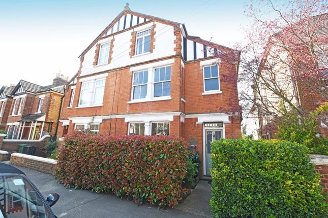 5 bedroom semi-detached house for sale