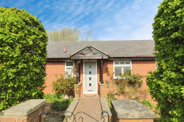 2 bedroom detached bungalow for sale