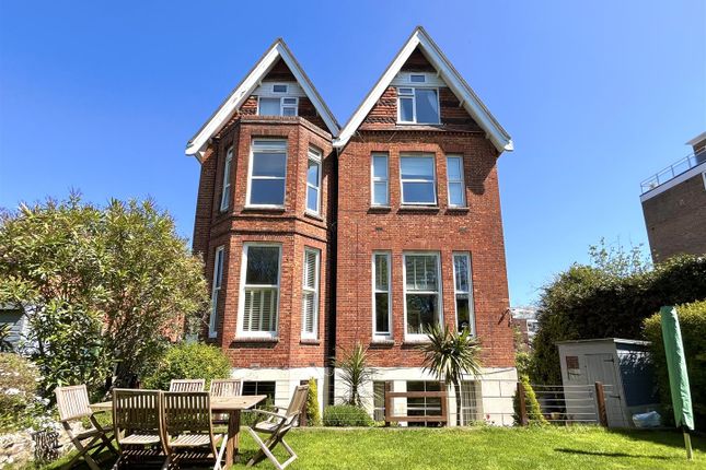 Meads Road, Eastbourne 3 bed flat for sale