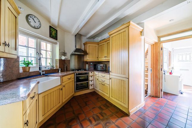 Goldsmith Lane, KINGSBURY NW9 4 bed semi