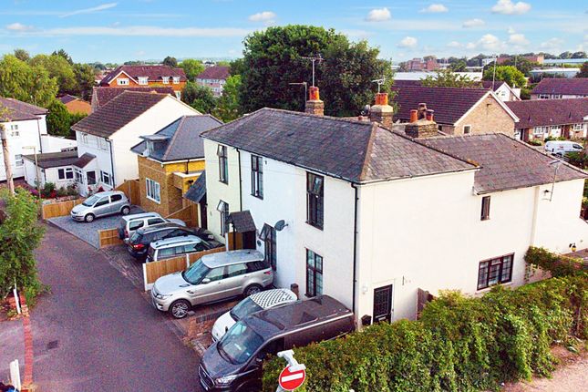 Oak Road, Leatherhead KT22 3 bed terraced house for sale