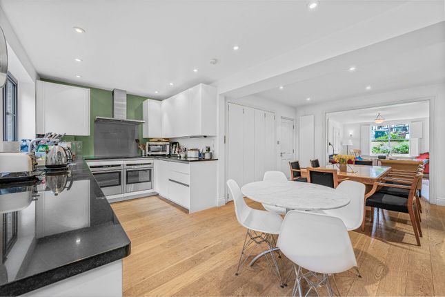 Ockendon Road, De Beauvoir... 4 bed flat for sale