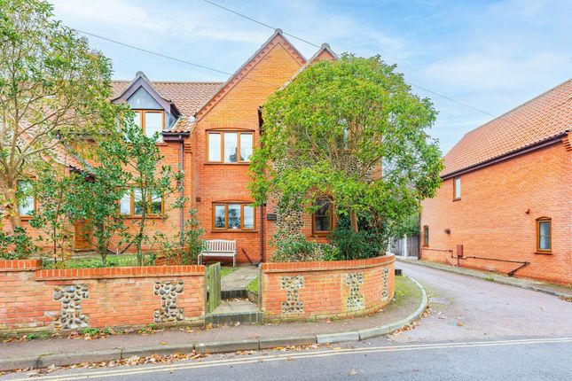 Firemens Close, Mundesley 4 bed end of terrace house for sale