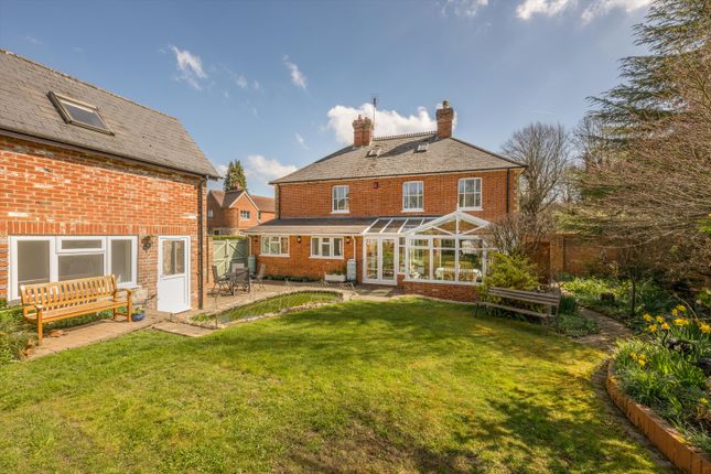 6 bed detached house