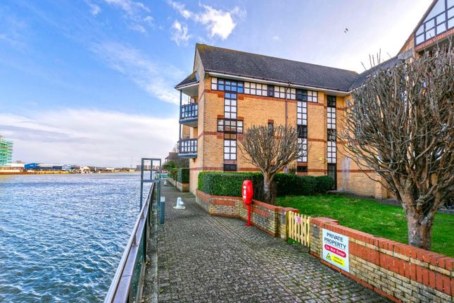 Emerald Quay, Shoreham
