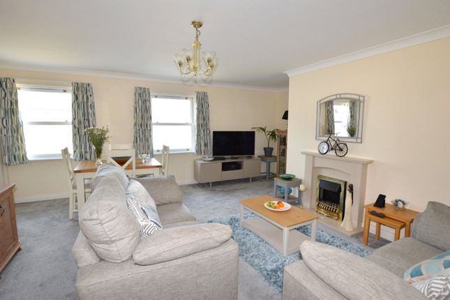 2 bed flat