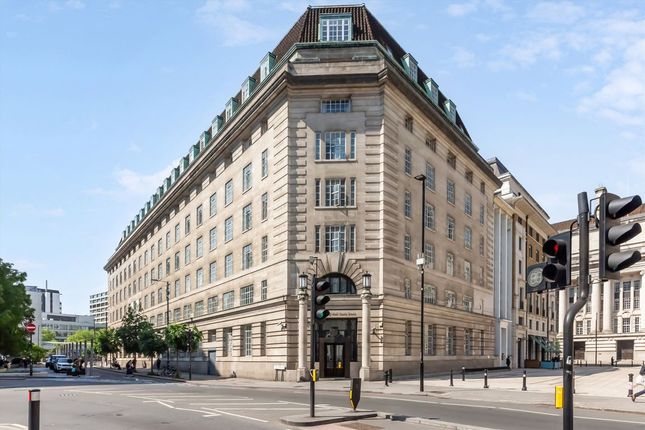 3 bedroom flat for sale