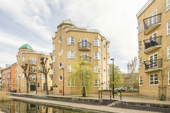 Wolfe Crescent, London SE16 1 bed flat for sale
