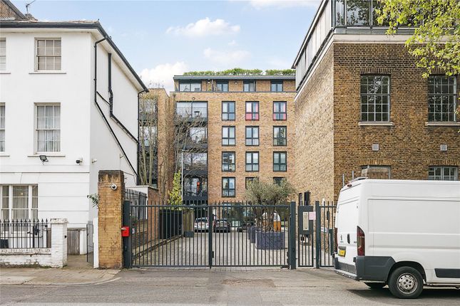 Centric Close, London 1 bed apartment for sale