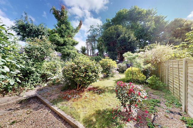 3 bedroom maisonette for sale