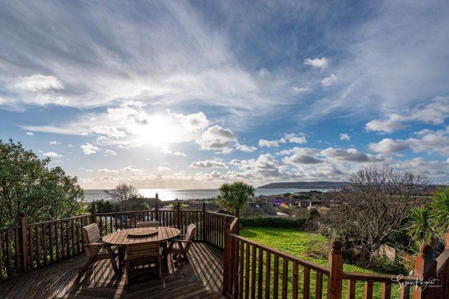 6 bed detached house