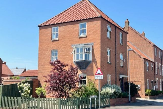 4 bed detached house