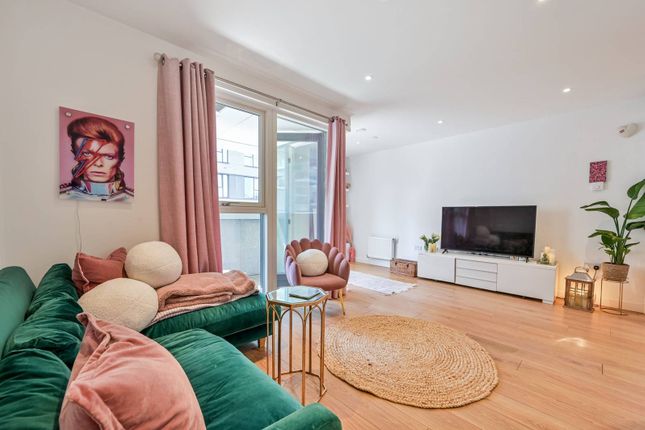 Bessemer Place, North Greenwich... 1 bed flat for sale