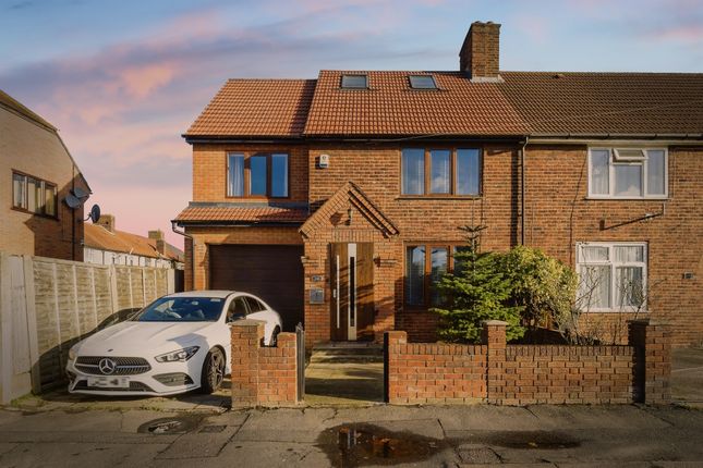 5 bedroom end of terrace house for sale
