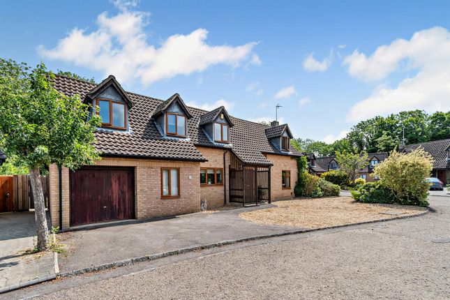 4 bed detached house
