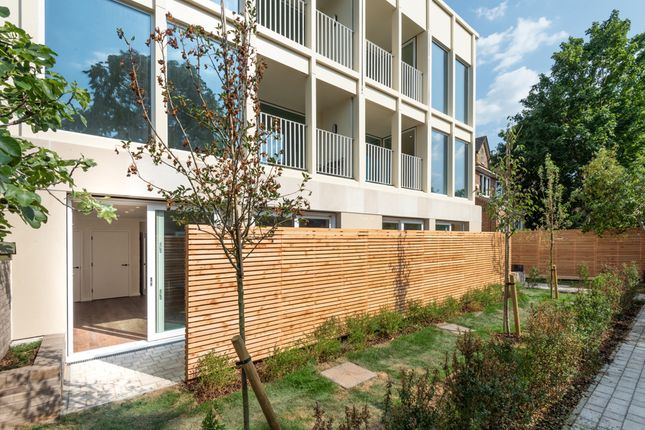 Manor Park, London SE13 2 bed apartment for sale