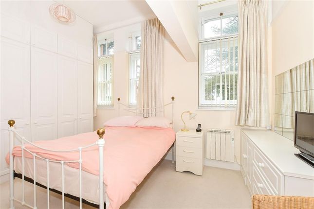2 bed flat