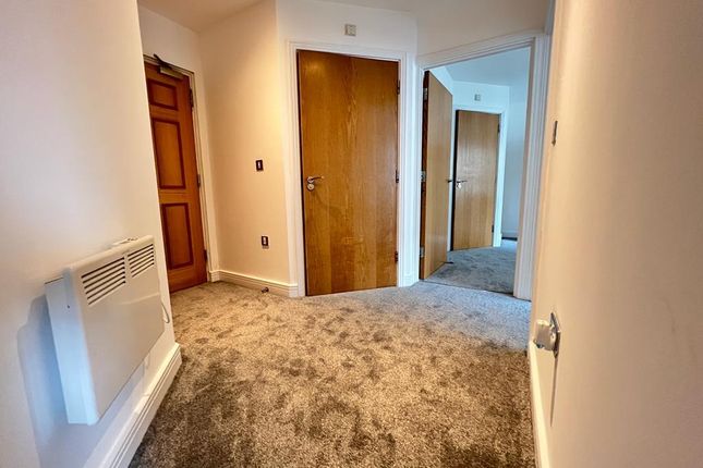 Hainault Street, Ilford 2 bed flat for sale