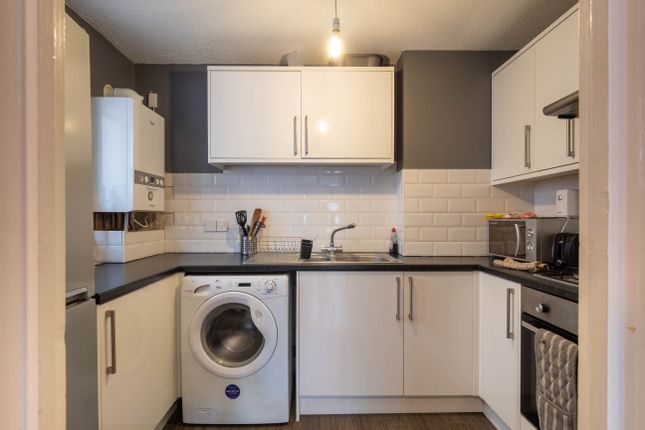 Selhurst Road, London 2 bed apartment for sale