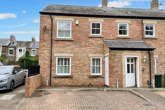 Spring Gardens Court, North shields... 2 bed apartment for sale