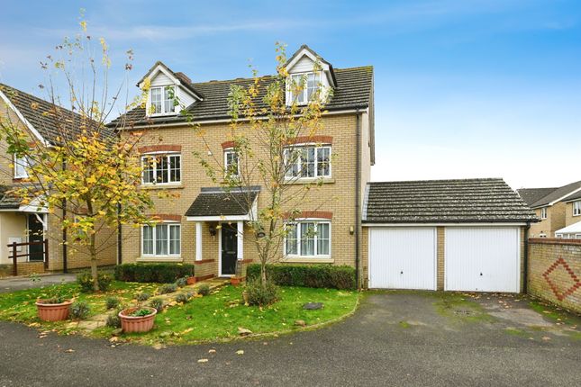 5 bed detached house