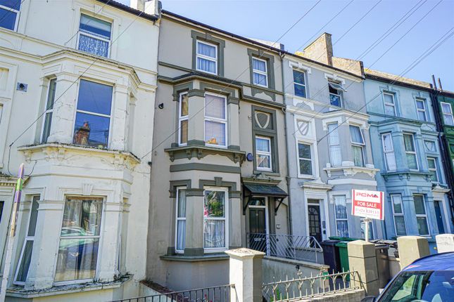 Godwin Road, Hastings 2 bed flat for sale