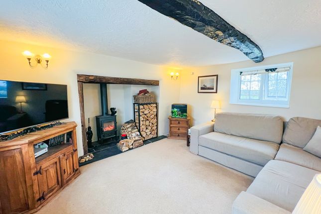 Tale Common Head, Payhembury 2 bed semi