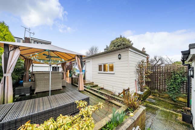 3 bed semi-detached bungalow