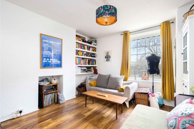 Roan Street, Greenwich, SE10 2 bed apartment for sale
