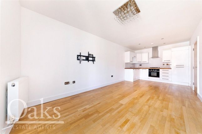 Woodside Green, South Norwood 2 bed apartment for sale