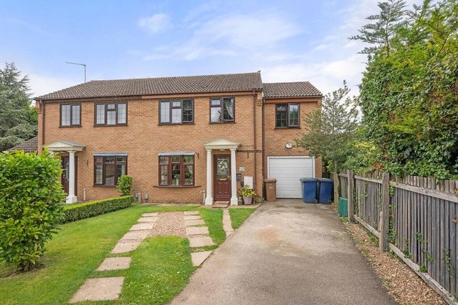 Wedgwood Drive, Wisbech, Cambs, PE13 2DD 4 bed semi