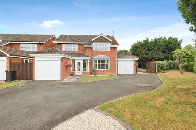 4 bed detached house