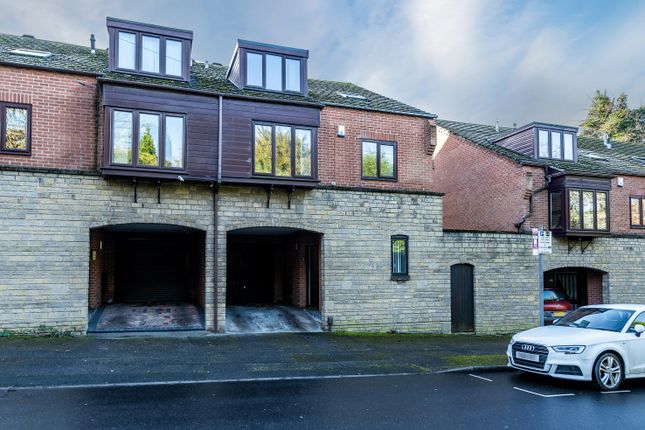 4 bed terraced house