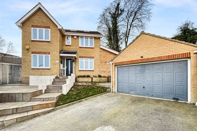 6 bed detached house