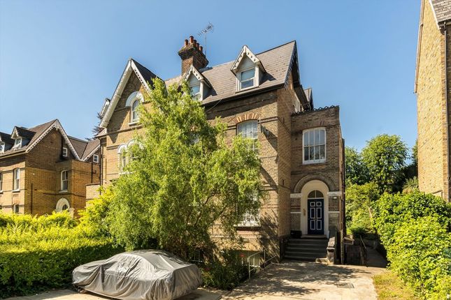 Archway Road, London N6 3 bed flat for sale