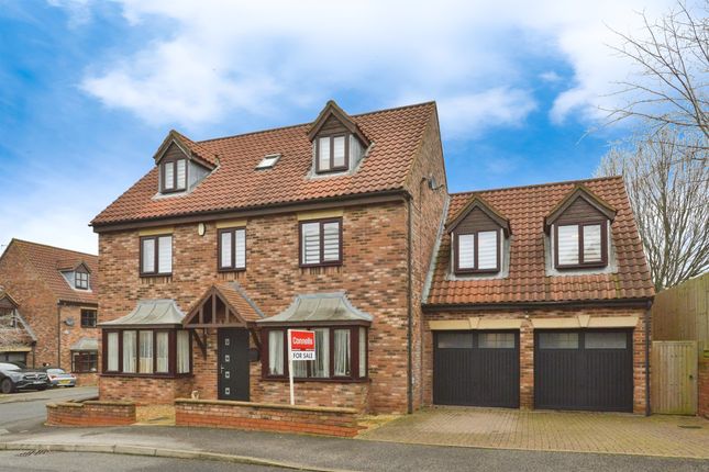 5 bed detached house