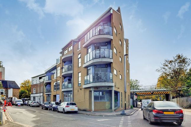 Trundleys Road, SE8 2 bed apartment for sale