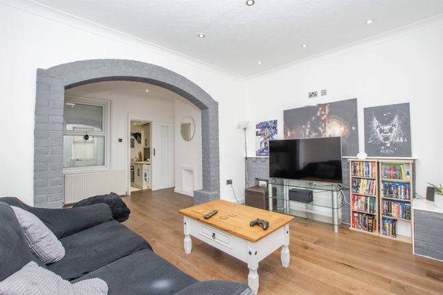 2 bed end terrace house